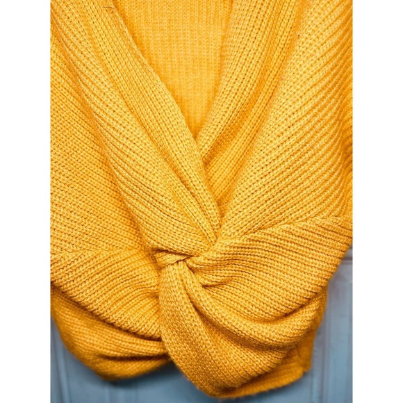 Touch Me Brand Yellow Gold Twist Front Long Sleeve Sweater Size Small - Picture 3 of 4